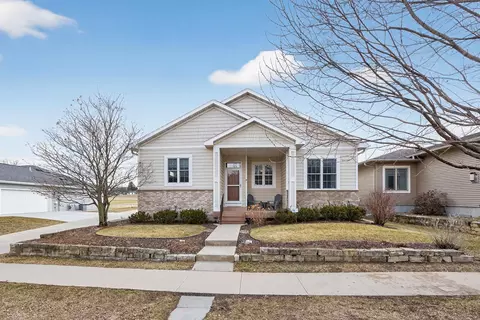 1948 Hadley Creek Dr NE, Rochester, MN 55906
