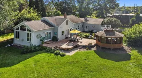 30825 Minnesota Ave, Lindstrom, MN 55045