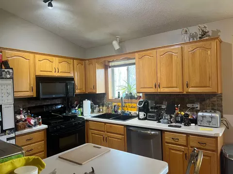 Kitchen - 1117 Juniper Ln, Buffalo, MN 55313 photo 1 of 2