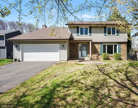 1712 James Ct, Burnsville, MN 55337