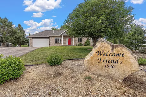 1540 Dutch Heritage Ln, Baldwin, WI 54002