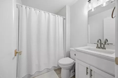 Bath - 6638 68th St S, Horace, ND 58047 photo 2 of 3