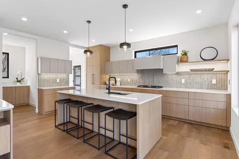 5900 Abbott Ave S, Edina, MN 55410