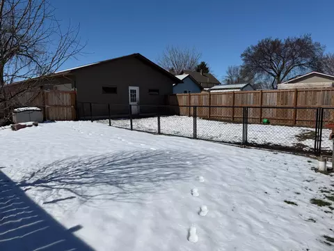 Exterior - 511 4th Ave, Milnor, ND 58060 photo 4 of 5
