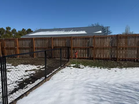 Exterior - 511 4th Ave, Milnor, ND 58060 photo 2 of 5