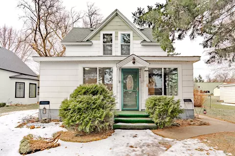 508 6th St NE, Little Falls, MN 56345