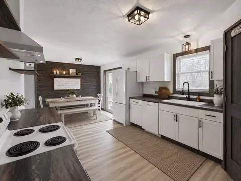 26 Oak Ln, Pine Island, MN 55963