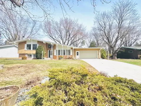 7829 Alden Way NE, Fridley, MN 55432