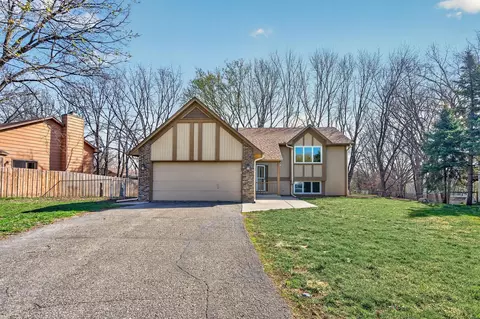 14121 Providence Ln, Savage, MN 55378