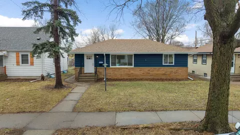 4925 Queen Ave N, Minneapolis, MN 55430