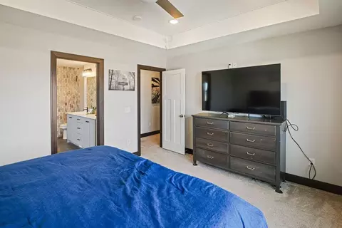 Bedroom - 2120 Violet Ln, Faribault, MN 55021 photo 5 of 6