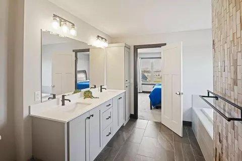 Bath - 2120 Violet Ln, Faribault, MN 55021 photo 6 of 9