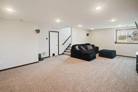 Living - 2120 Violet Ln, Faribault, MN 55021 photo 4 of 4