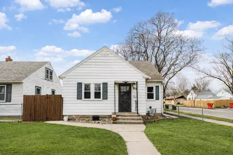 955 12th Ave NE, Rochester, MN 55906