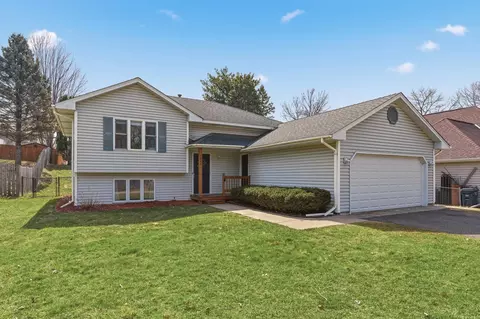 2044 Burke Ave E, North Saint Paul, MN 55109