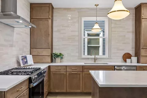 941 Hague Ave, Saint Paul, MN 55104