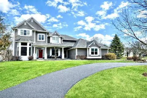 18412 Pathfinder Dr, Eden Prairie, MN 55347