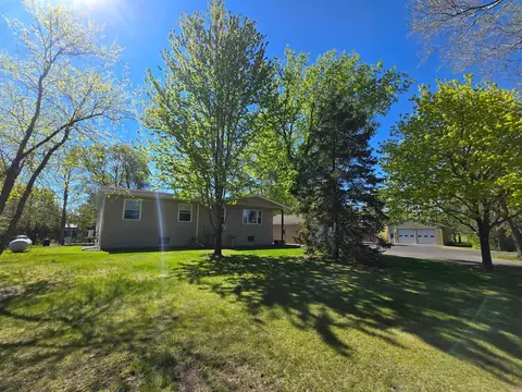 8066 Edmonson Ave NE, Monticello, MN 55362
