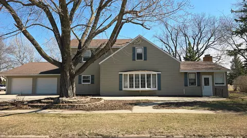 535 W 1st St, Cottonwood, MN 56229