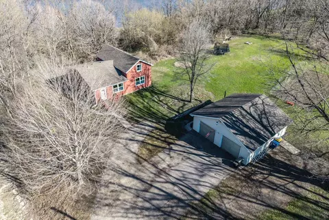 4480 Crystal Lake Trl, Faribault, MN 55021