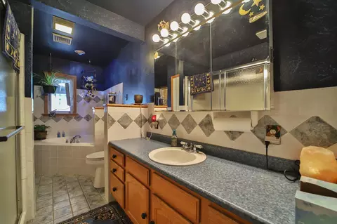 Bath - 8285 Wise Rd, Brainerd, MN 56401 photo 1 of 6