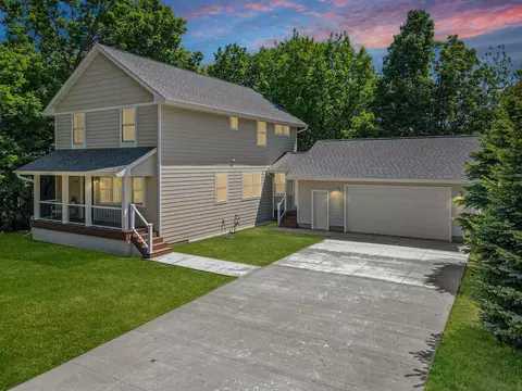 3477 Lyric Ave, Wayzata, MN 55391