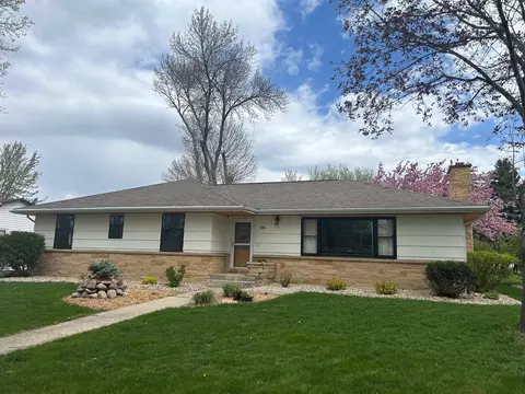 306 E 2nd St, Minneota, MN 56264