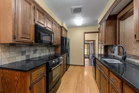 Kitchen - 6180 Chaska Rd, Excelsior, MN 55331 photo 2 of 2