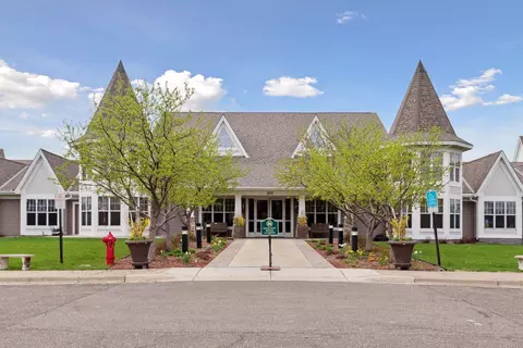 100 Clydesdale Trl #226, Medina, MN 55340