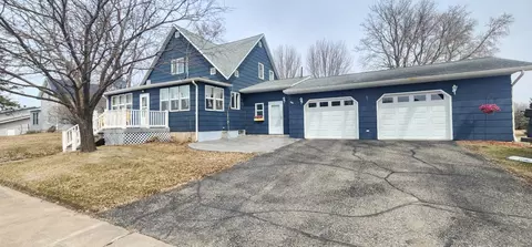 404 Hoff Ave, Vining, MN 56588