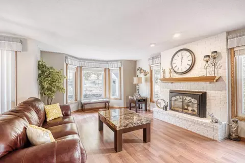 4120 Minnesota Ln N, Plymouth, MN 55446