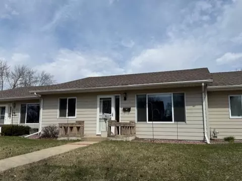 Exterior - 650 12th St, Windom, MN 56101 photo 1 of 2