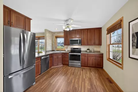 706 12th St E, Wabasha, MN 55981 photo 2