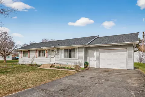 8000 Harkness Rd S, Cottage Grove, MN 55016