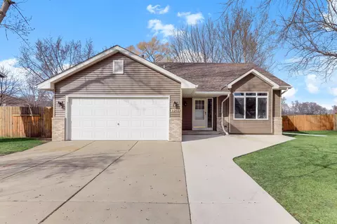 1202 Hawthorn Ave, Buffalo, MN 55313