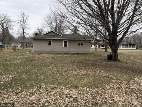 Exterior - 213 E Park Ave, Luck, WI 54853 photo 3 of 5