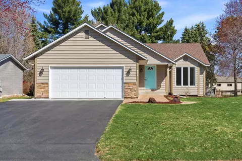 291 Poplar Dr, Shoreview, MN 55126