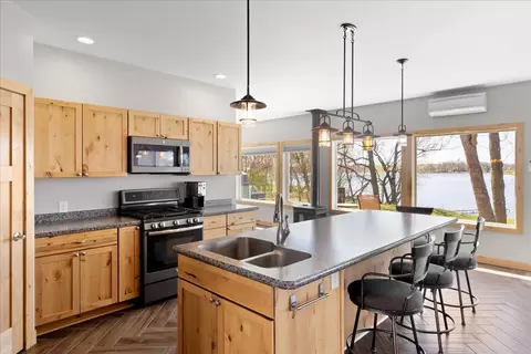 1642 Scenic Hideaway Ln NE, Elysian, MN 56028
