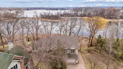 5065 Windsor Rd, Mound, MN 55364