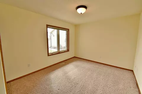 Bedroom - 2573 20th Ave SE, Saint Cloud, MN 56304 photo 2 of 4
