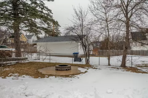 Exterior - 605 E 10th St, Duluth, MN 55805 photo 5 of 6