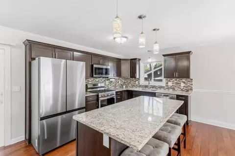 6500 Annapolis Ln N, Maple Grove, MN 55311