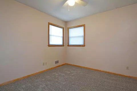 Bedroom - 1483 3rd St E, Saint Paul, MN 55106 photo 4 of 4