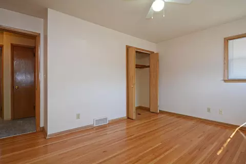 Bedroom - 1483 3rd St E, Saint Paul, MN 55106 photo 3 of 4