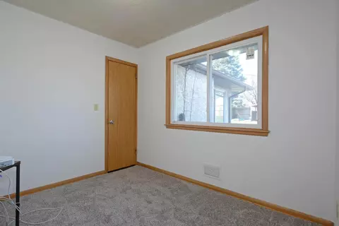 Bedroom - 1483 3rd St E, Saint Paul, MN 55106 photo 1 of 4