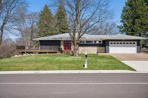 1964 Sky High Dr, New Brighton, MN 55112