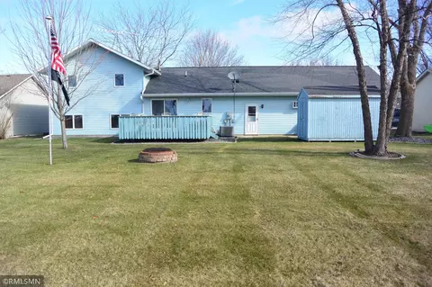 Exterior - 610 1st St E, Glencoe, MN 55336 photo 3 of 7
