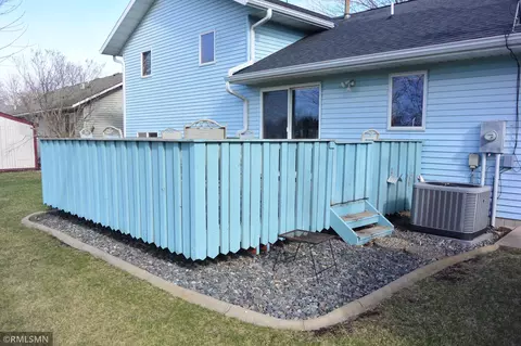 Exterior - 610 1st St E, Glencoe, MN 55336 photo 4 of 7