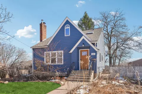 1002 Livingston Ave, West Saint Paul, MN 55118