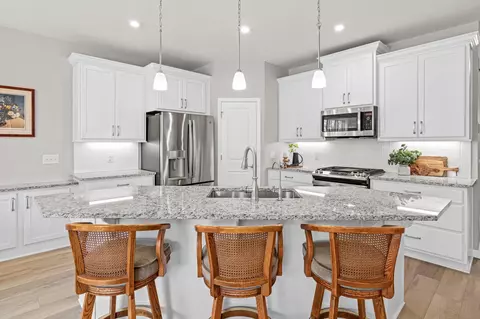Kitchen - 20094 80th Ave, Hamel, MN 55340 photo 1 of 6